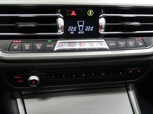 BMW 3-Serie 318 dA Touring G21 NAVI-LED-PARKING AV & AR-CRUISE