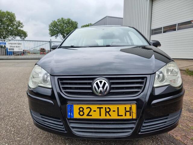 Volkswagen Polo 1.4-16V Optive