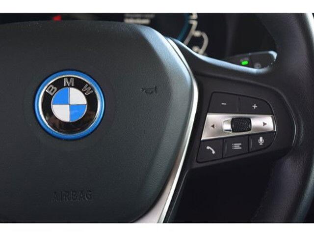 BMW 3-Serie 330 2.0 PHEV CameraDigital CockpitNavigatie