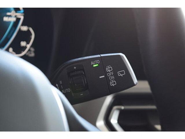 BMW 3-Serie 330 2.0 PHEV CameraDigital CockpitNavigatie