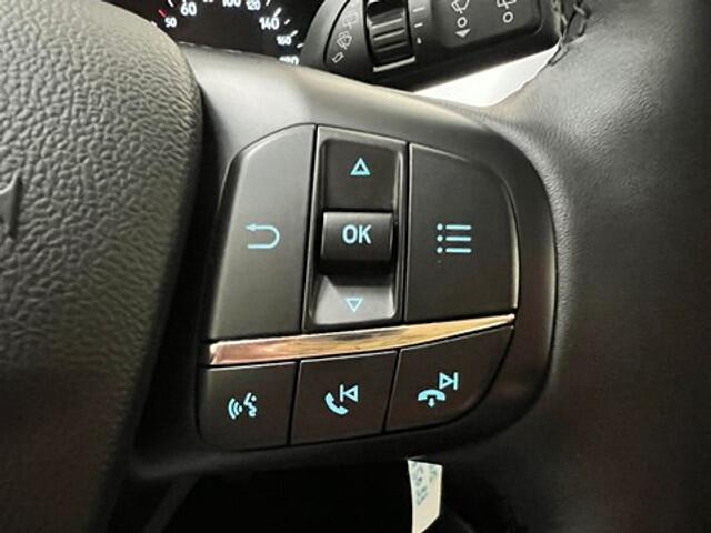 Ford Focus  Benzine 100pk - GPS 