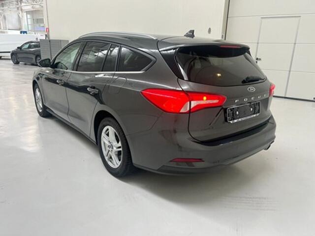 Ford Focus  Benzine 100pk - GPS 