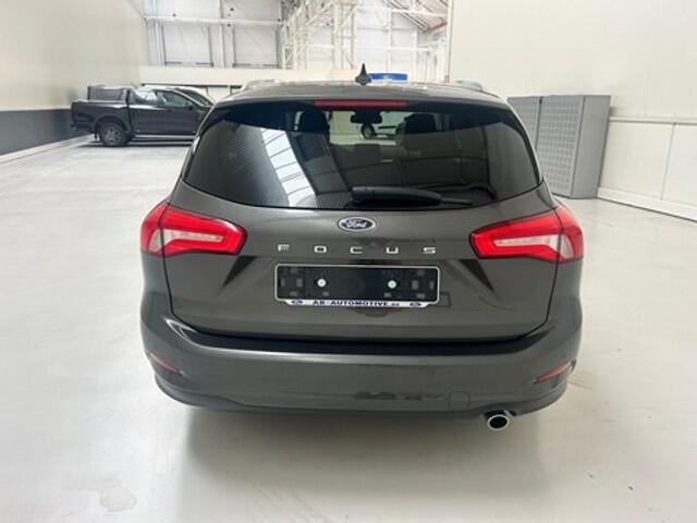 Ford Focus  Benzine 100pk - GPS 