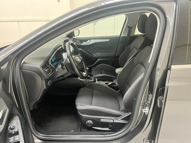 Ford Focus  Benzine 100pk - GPS 