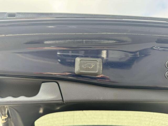 Toyota RAV4 Style hybrid Full Option