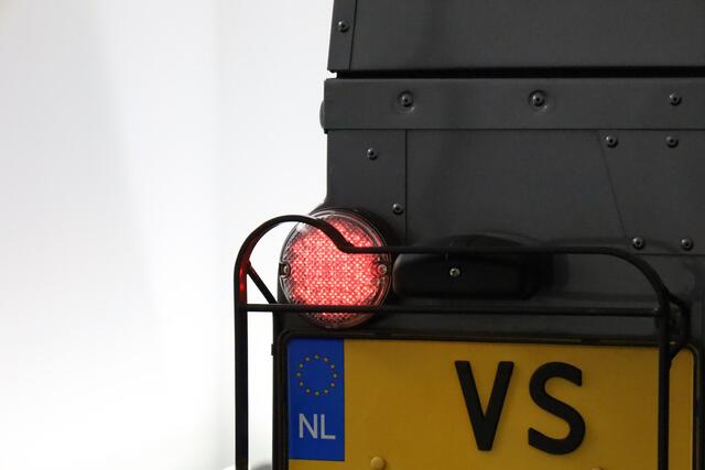 Land Rover Defender 2.2 D SW 110 Adventure, NL-Auto, BTW Auto, 1e Eigenaar.