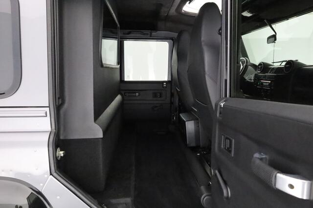 Land Rover Defender 2.2 D SW 110 Adventure, NL-Auto, BTW Auto, 1e Eigenaar.