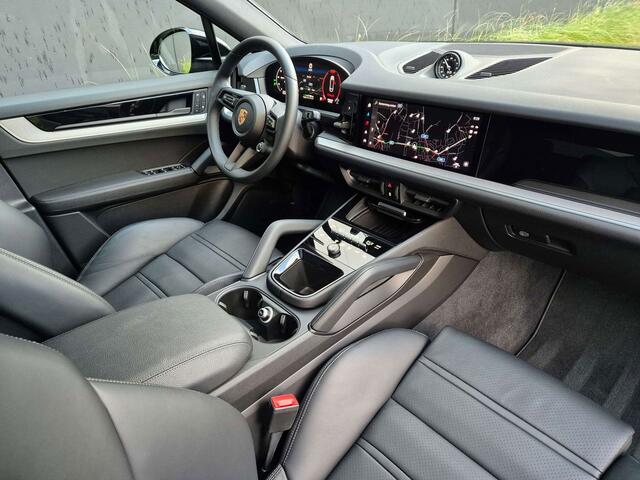 Porsche Cayenne 3.0 Turbo V6 PHEVCOUPEKEYLESSACCSPORT CHRONO