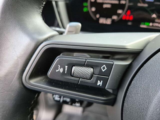 Porsche Cayenne 3.0 Turbo V6 PHEVCOUPEKEYLESSACCSPORT CHRONO