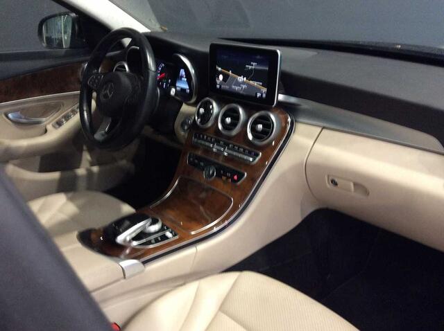 Mercedes-Benz C-Klasse 220 BlueTEC Amg-line exterieur