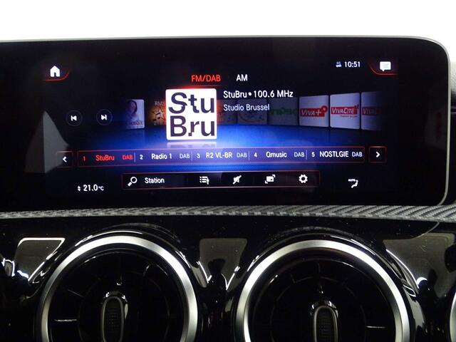 Mercedes-Benz A-Klasse 180 d 7GTRONIC FULL LED-NAVI-WIDESCREEN-PARKTRONIC