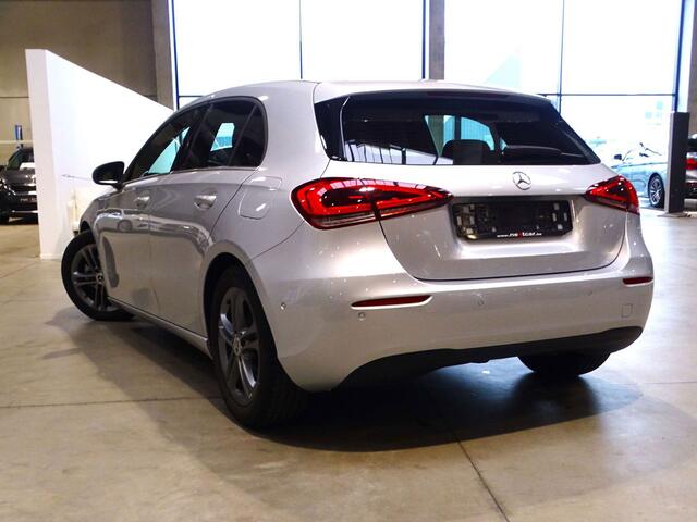 Mercedes-Benz A-Klasse 180 d 7GTRONIC FULL LED-NAVI-WIDESCREEN-PARKTRONIC