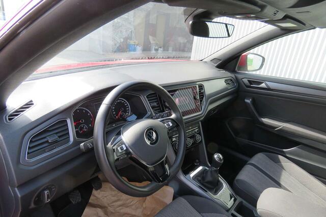 Volkswagen T-ROC TSI Style - Navi - Parkeerhulp - Alu - Windscherm