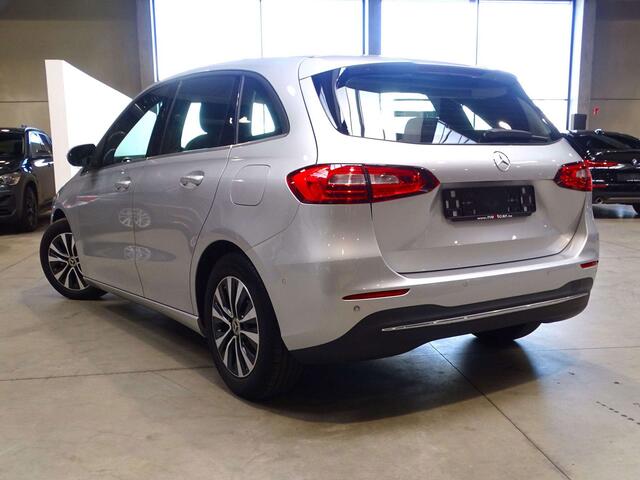 Mercedes-Benz B-Klasse 180 d Style WIDESCREEN-CRUISE-PARKTRONIC-NAVI