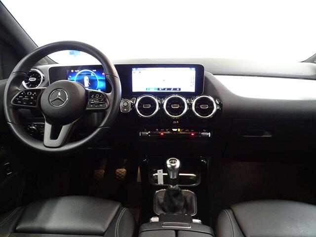 Mercedes-Benz B-Klasse 180 d Style WIDESCREEN-CRUISE-PARKTRONIC-NAVI