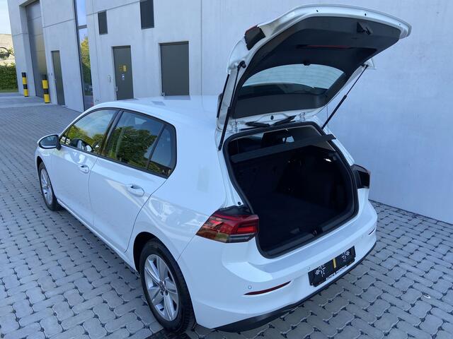 Volkswagen Golf 8