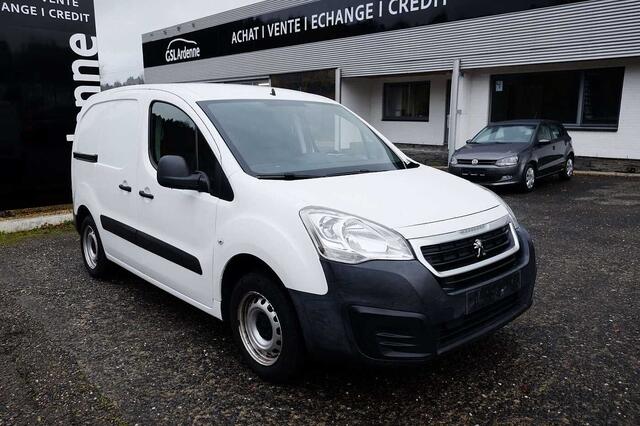 Peugeot Partner 1.6 hdi 3 places # Attache remorque 
