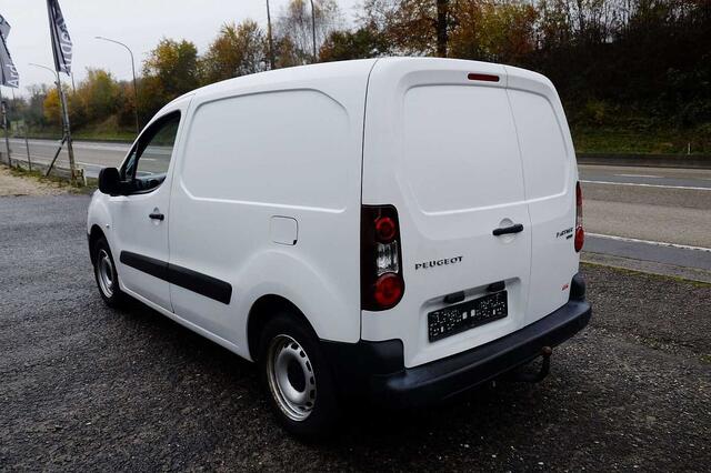 Peugeot Partner 1.6 hdi 3 places # Attache remorque 