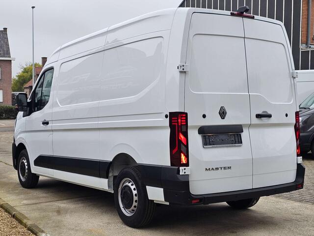 Renault Master 29.990EX - L2H2 -  MODEL - 2024 0KM