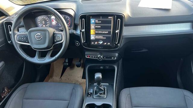 Volvo XC40 Momentum Pro, T3 manual 3YEAR WARRANTY