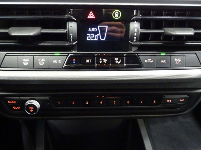 BMW 1-Serie 118 iA Hatch Sportline FULL LED-NAVI-DIGITAL-PARKING