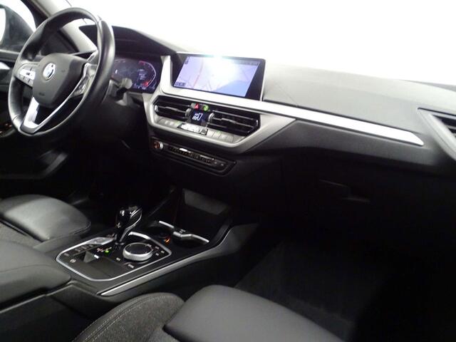BMW 1-Serie 118 iA Hatch Sportline FULL LED-NAVI-DIGITAL-PARKING