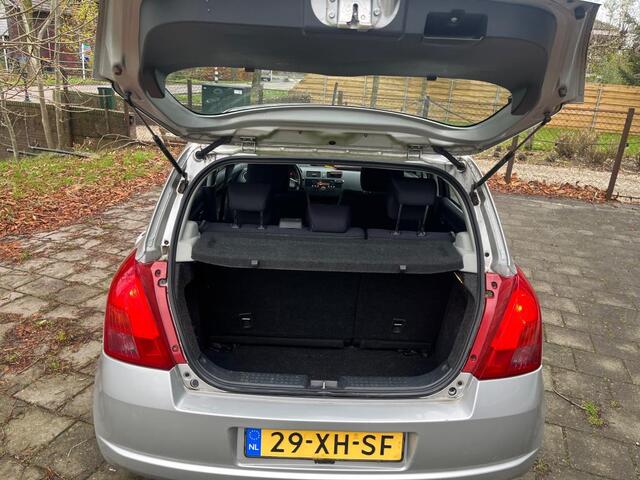 Suzuki Swift 1.3 Shogun 5-deurs Airco | NAP | 2e eigenaar