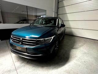 Volkswagen Tiguan 1.5 TSI ACT Life Business/LED/ACC 11000km