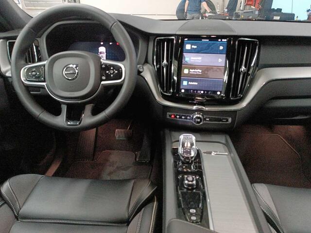 Volvo XC60 II Plus, B4 Mild-Hybrid, Benzin, Dark