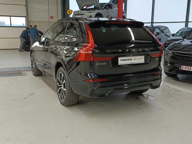 Volvo XC60 II Plus, B4 Mild-Hybrid, Benzin, Dark