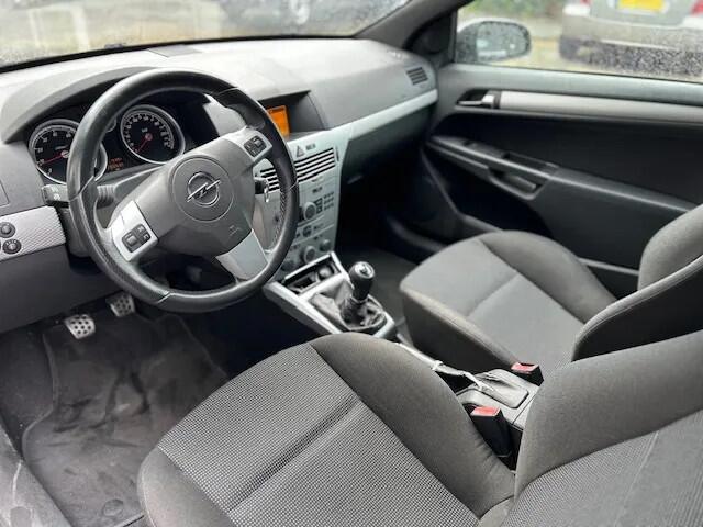 Opel Astra GTC 2.0 T Sport GOED-ONDERHOUDEN RIEM- VRVN