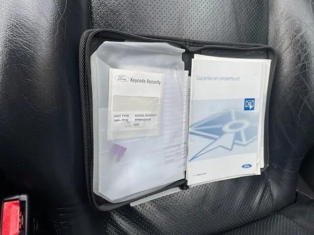 Ford Focus 1.6-16V Futura Leder 138 DKM NAP Airco Nw ApK