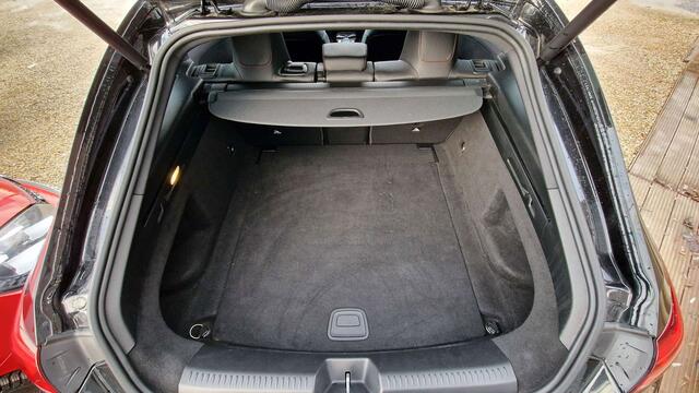 Mercedes-Benz CLA-Klasse 180 AMG LINE PACK NIGHT / AUTO / PANO / CAM / FULL LED