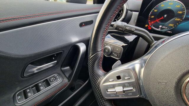 Mercedes-Benz CLA-Klasse 180 AMG LINE PACK NIGHT / AUTO / PANO / CAM / FULL LED
