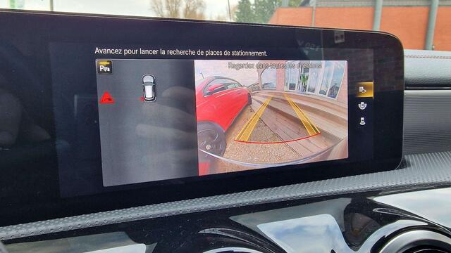 Mercedes-Benz CLA-Klasse 180 AMG LINE PACK NIGHT / AUTO / PANO / CAM / FULL LED