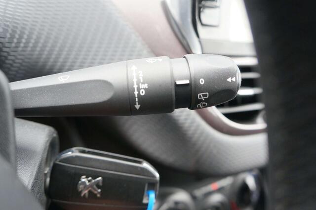 Peugeot 2008 1.6 e-HDi Active
