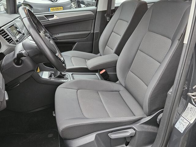 Volkswagen Golf SPORTSVAN 1.2 TSI LM AIRCO PDC V+A TREKHAAK