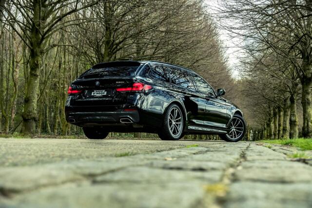 BMW 5-Serie 520 Touring i M SPORT | PANO | HUD | LASER | ACC