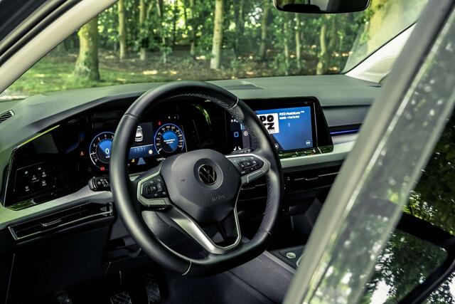 Volkswagen Golf 1.5 TSI | LIFE | LED | PDC | CARPLAY | ACC | DAB+