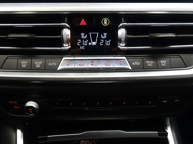 BMW 3-Serie 318 dA Berline Sportline CUIR SPORT-LED-NAVI-PARKING