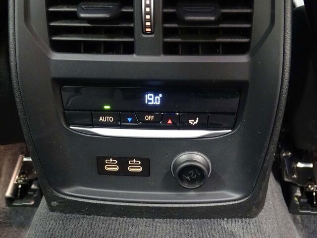 BMW 3-Serie 318 dA Berline Sportline CUIR SPORT-LED-NAVI-PARKING