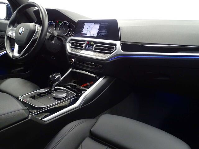 BMW 3-Serie 318 dA Berline Sportline CUIR SPORT-LED-NAVI-PARKING