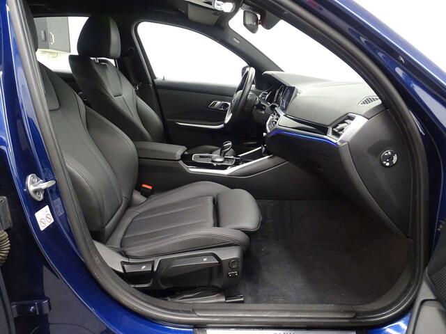 BMW 3-Serie 318 dA Berline Sportline CUIR SPORT-LED-NAVI-PARKING