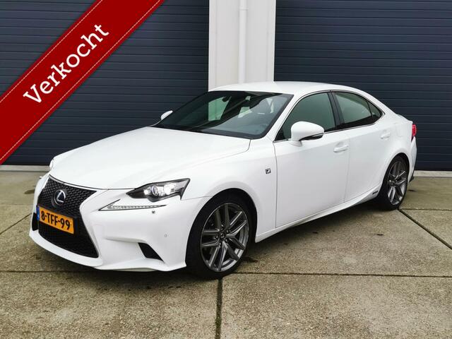 Lexus IS 300h F Sport | Mark-Levinson