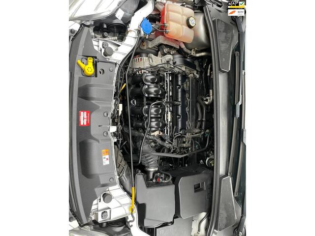 Ford Focus Wagon 1.6 TI-VCT Trend Trekhaak Airco PDC NAP APK