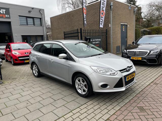 Ford Focus Wagon 1.6 TI-VCT Trend Trekhaak Airco PDC NAP APK