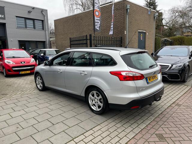 Ford Focus Wagon 1.6 TI-VCT Trend Trekhaak Airco PDC NAP APK