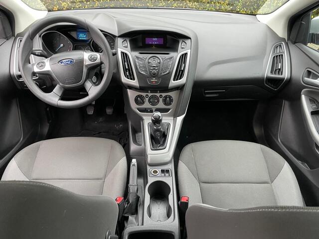 Ford Focus Wagon 1.6 TI-VCT Trend Trekhaak Airco PDC NAP APK