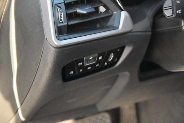 BMW 3-Serie 330eA PHEV /Navi/Cam/Led/Dab+