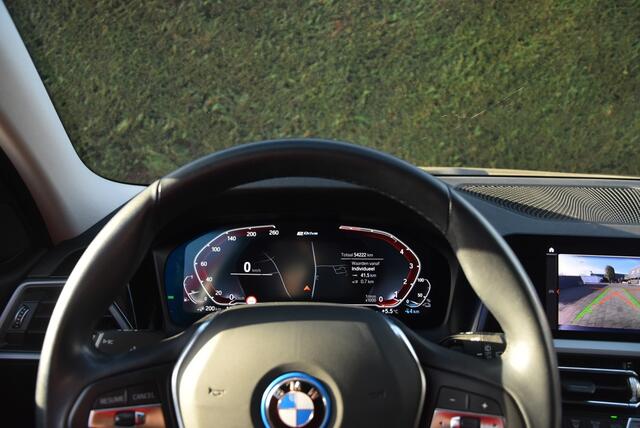 BMW 3-Serie 330eA PHEV /Navi/Cam/Led/Dab+